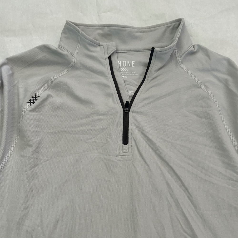 Rhone Mens Medium Gray 1/4 Zip Long Sleeve Pullover Athletic Shirt Stretch